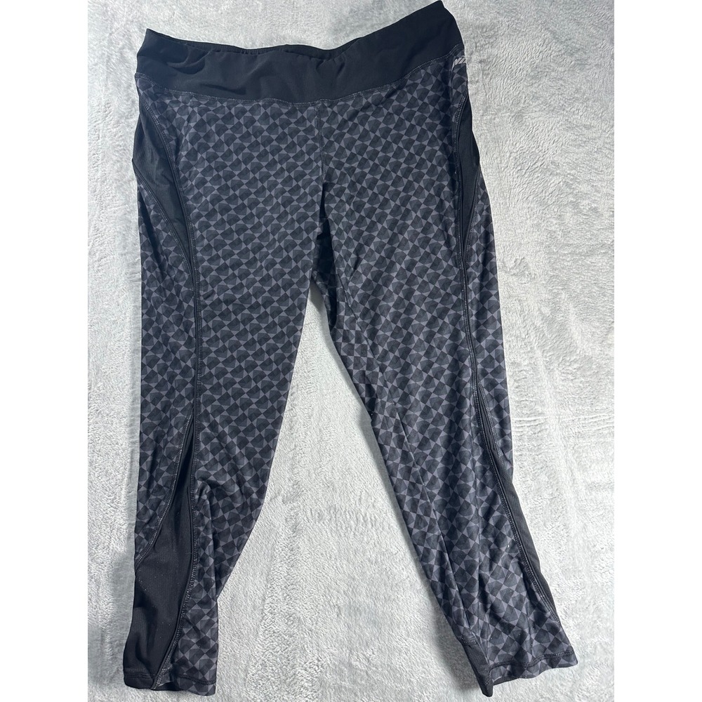 Avia Women's Athleisure Geometric Print Capri Leggings XXL Black Gray